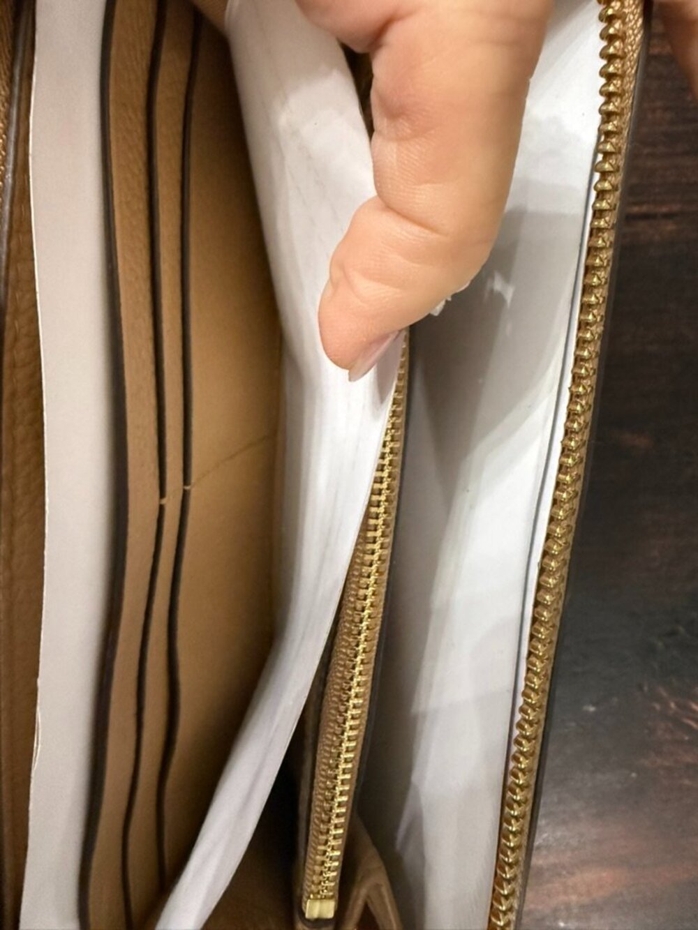 Tory Burch McGraw Zip Continental Wallet in tiramisu - Picture 3 of 5